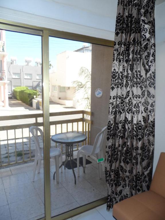 Geotanya Apartments Limasol Kamer foto