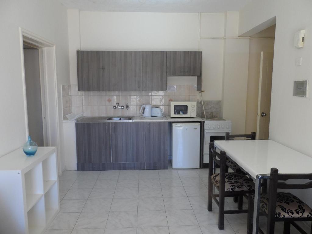 Geotanya Apartments Limasol Buitenkant foto